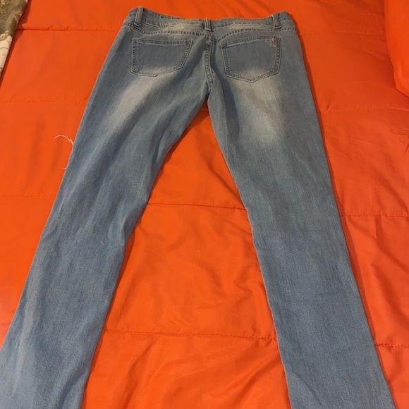 Light Wash Distressed Denim Jeans with Paneling - Picture 4 of 4